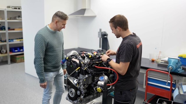 Vyvoj a testovani motoru rs vision automotive